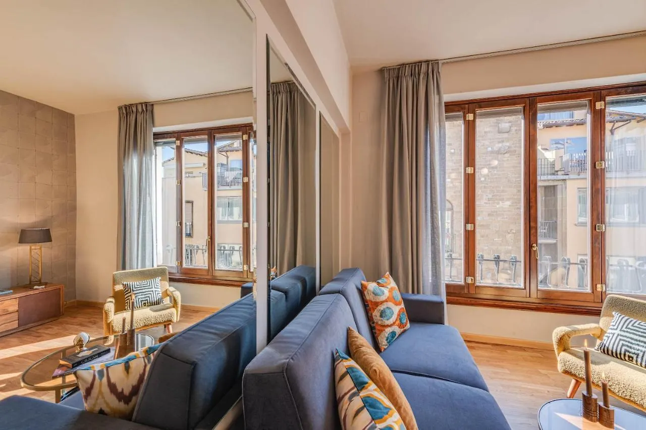 Apartments Florence - Santo Stefano'S Mirror